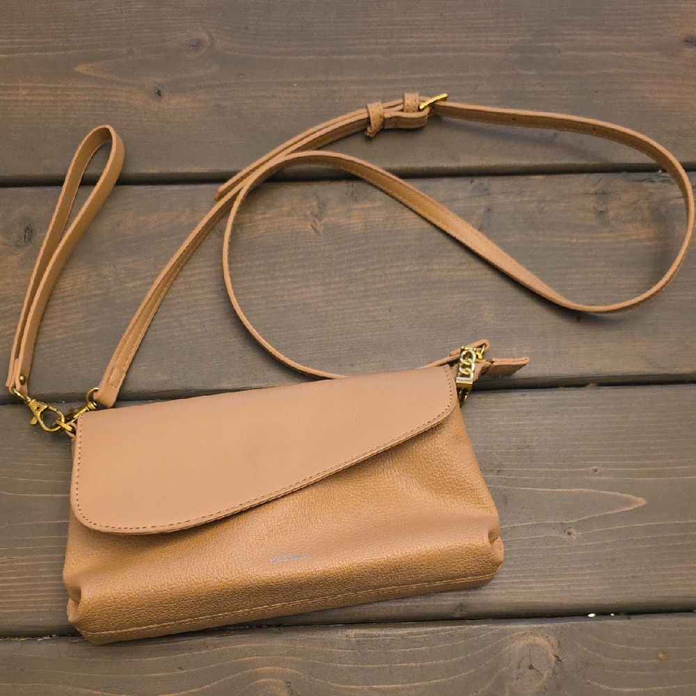 Pixie Mood Elegant Tan Leather Crossbody Bag